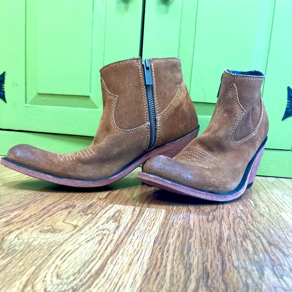 Liberty Black booties size 7.5